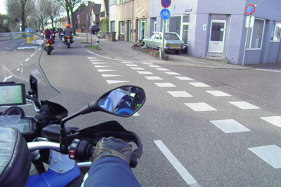 Motorrijbewijspoint Veendam theorie cursus online